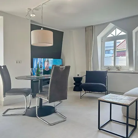 Olympia Haus 2, Whg 8 *