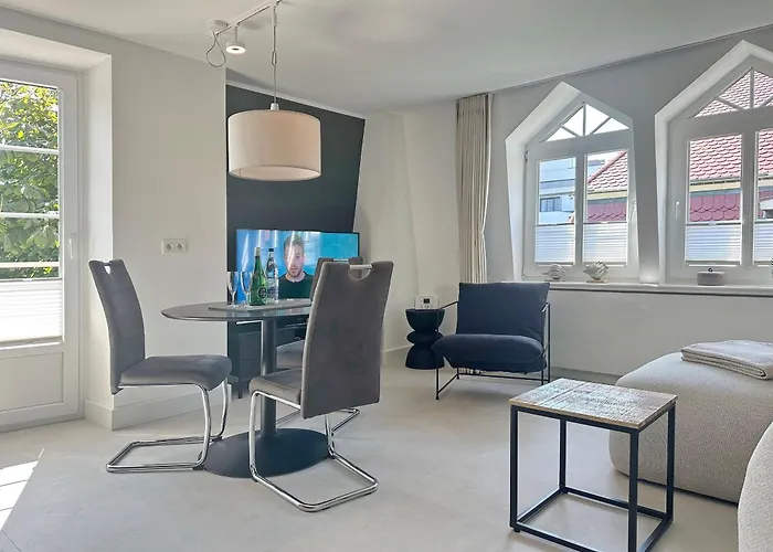 Olympia Haus 2, Whg 8 *